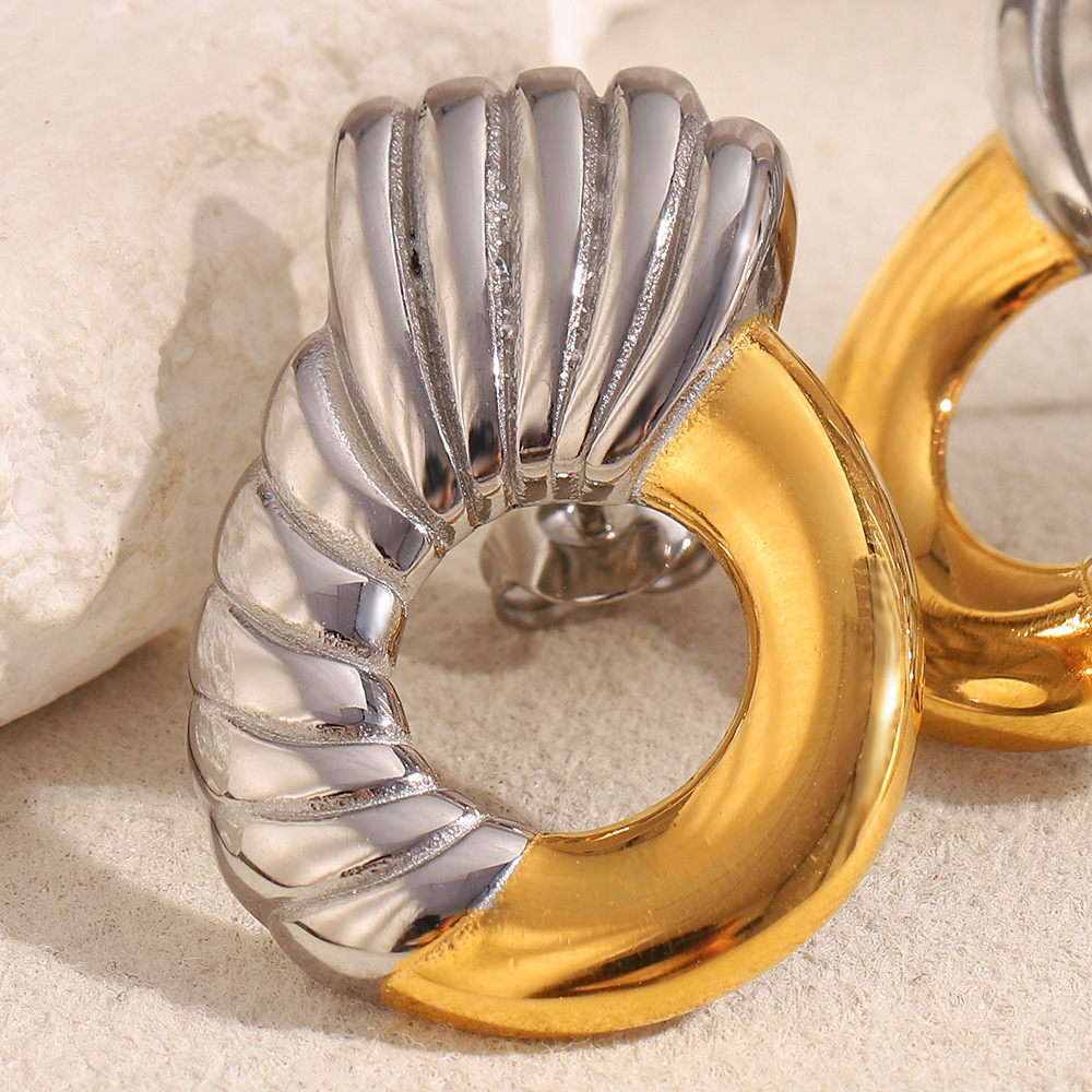 1 Paire De Boucles D'Oreilles Puces Décontractées Rondes En Acier Inoxydable Étanche Couleur Or Pour Femme Image5
