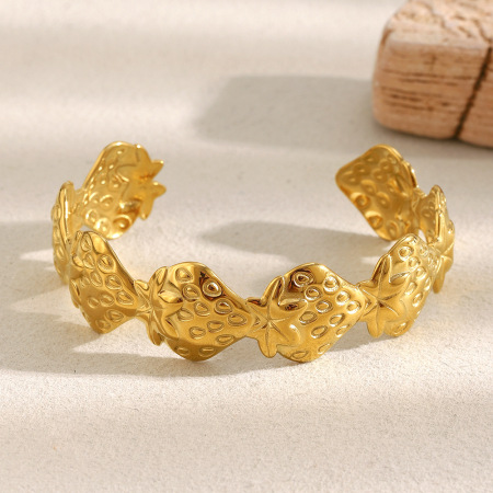 Bracelet manchette femme en acier inoxydable doré, motif fraise douce (1 pièce)