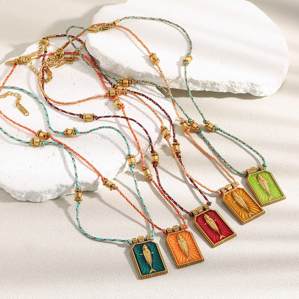 Collier Tressé Classique Pour Femme, Motif Poisson Et Tarot, En Acier Inoxydable Étanche, Couleur Or (1 Pièce) Image4