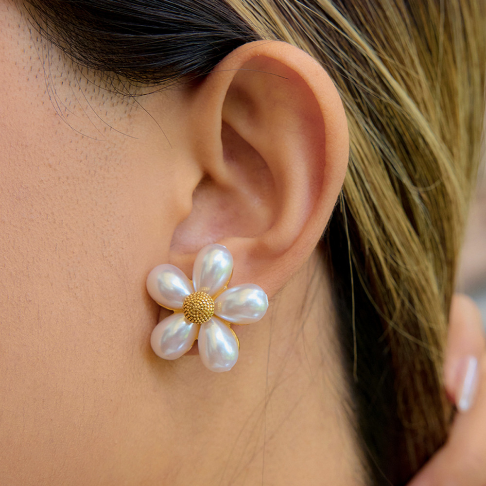 1 Paire De Boucles D'Oreilles Puces Élégantes En Acier Inoxydable Doré, Imperméables, À Motif Floral Et Coquillage. Image3
