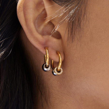 1 paire de boucles d'oreilles créoles classiques pour femmes, en acier inoxydable étanche, couleurs or et argent. 2