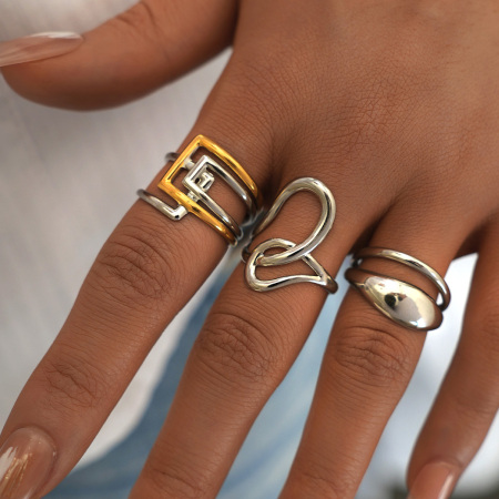 Bagues tendance en acier inoxydable plaqué or 18 carats, étanches, de forme irrégulière, élégantes pour le quotidien, les soirées et les occasions spéciales. Collection Simple. Bijoux pour femmes. 2
