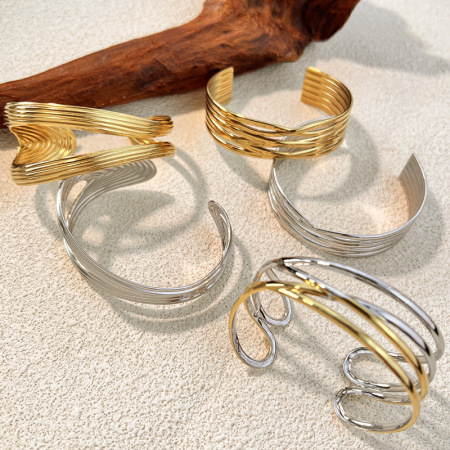 Bracelet manchette en acier inoxydable doré, étanche, de forme irrégulière (1 pièce). 2