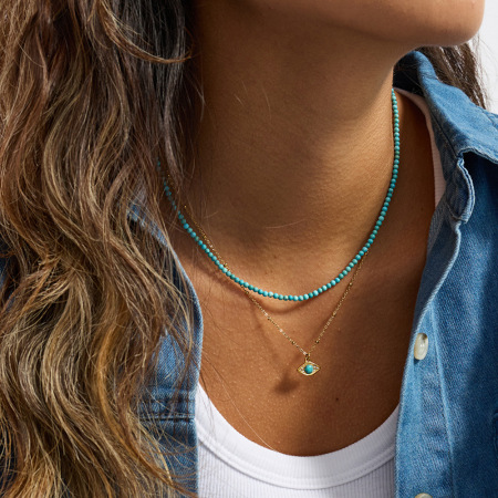 Collier à plusieurs rangs pour femme, en acier inoxydable, couleur or, orné d'un délicat œil de diable en calaïte. (1 pièce)