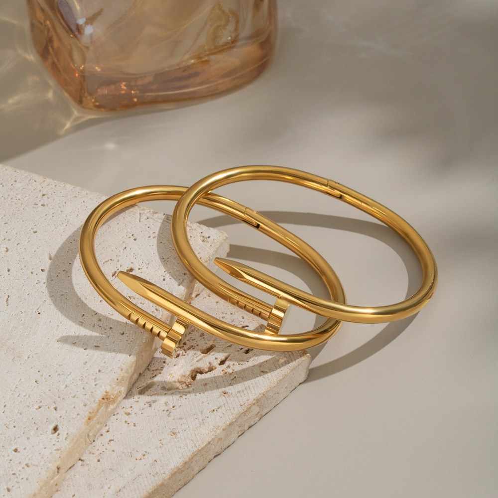 Bracelet Manchette En Acier Inoxydable Doré, Imperméable, Avec Motif Cœur Et Trèfle (1 Pièce). Image4