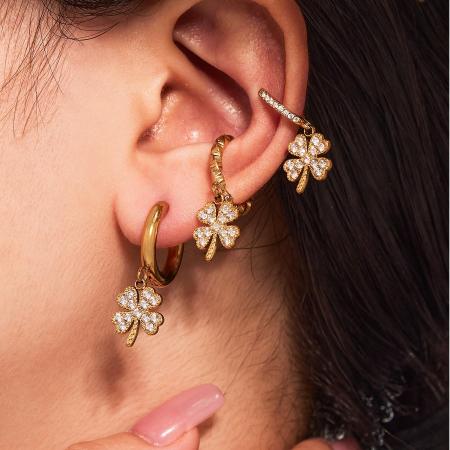 1 paire de boucles d'oreilles pendantes élégantes en acier inoxydable doré, ornées de zircon, en forme de trèfle, pour femme.