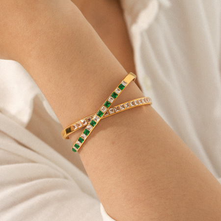 Bracelet manchette de luxe en acier inoxydable, étanche, couleur or, orné de zircon (1 pièce). 2