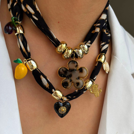 Collier pendentif en résine en forme de cœur et de fleur, 1 pièce