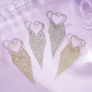 Boucles D'Oreilles Festives En Cuivre Avec Pompon En Forme De Cœur (1 Paire) h5 Image4