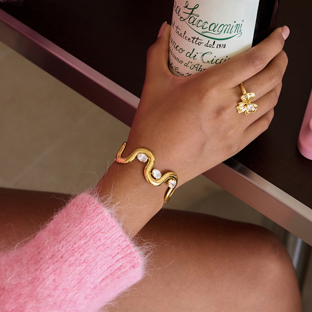 Bracelet Manchette Luxueux Pour Femme, En Acier Inoxydable Doré, Étanche, Avec Zircon, Forme Incurvée (1 Pièce). Image4