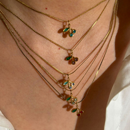 Collier avec pendentif en strass cerise couleur or 1 pièce