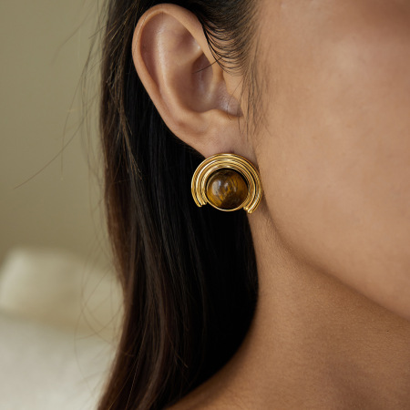 1 paire de boucles d'oreilles puces classiques ornées de pierres naturelles, en acier inoxydable étanche, couleur or. 2