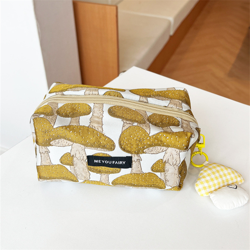 Trousse De Maquillage Classique Et Créative Pour Femme, Motif Champignon Mignon, 1 Pièce 
