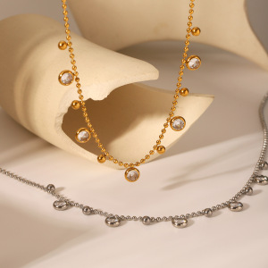 Collier Pendentif Femme Luxueux En Acier Inoxydable Doré, Orné D'Un Zircon, Avec Un Pendentif Rond En Forme De Cercle. h5 Image5