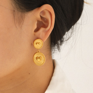 Boucles D'Oreilles Pendantes En Acier Inoxydable Doré, Étanches, En Forme De Cœur (1 Paire) h5 Image4