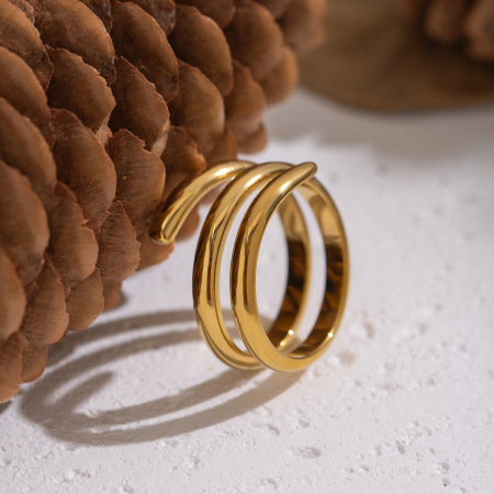 Bague minimaliste en acier inoxydable doré, de forme irrégulière et étanche (1 pièce). 2