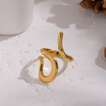 Bague minimaliste en acier inoxydable doré, étanche, de forme irrégulière (1 pièce).