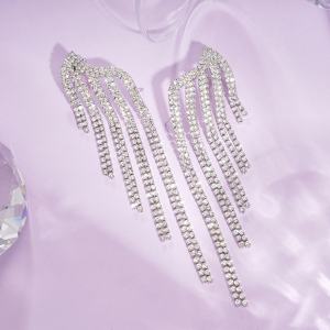 Boucles D'Oreilles Festives En Cuivre À Pompons De Forme Irrégulière (1 Paire) h5 Image4