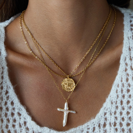 Collier pendentif élégant en forme de croix, en acier inoxydable étanche, couleur or, avec perle, pour femme (1 pièce)