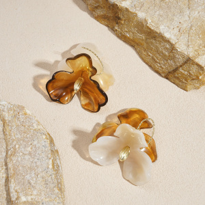 1 Paire De Boucles D'Oreilles Pendantes Rétro En Acrylique À Fleurs h5 Image5