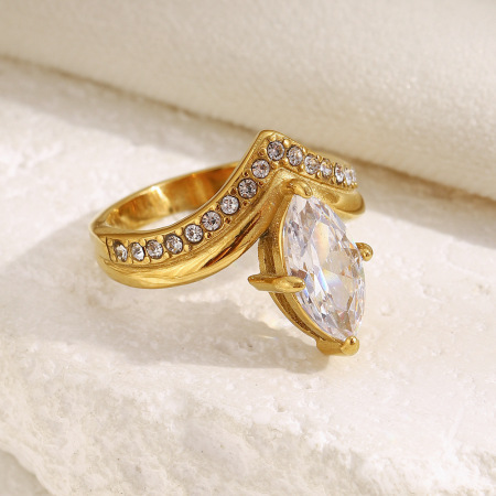 Bague de luxe pour femme, en acier inoxydable étanche, forme irrégulière, ornée d'un zircon et sertie d'une couronne.