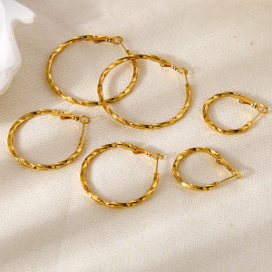 1 Paire De Boucles D'Oreilles Simples Daily Circle En Acier Inoxydable Étanche Couleur Or Pour Femme h5 Image3