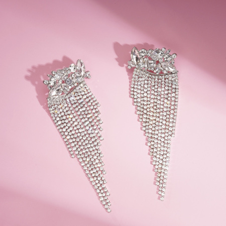 1 paire de boucles d'oreilles festives à pompons en cuivre