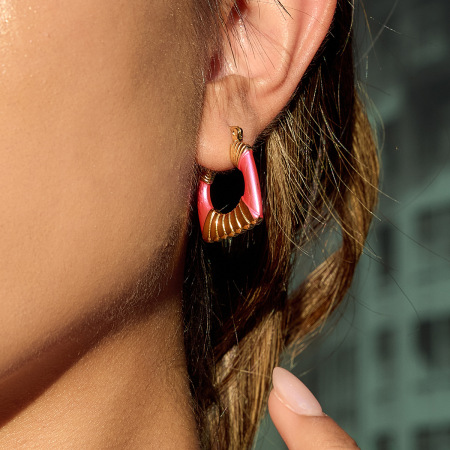1 paire de boucles d'oreilles créoles rectangulaires rose éclatant en acier inoxydable étanche couleur or pour femme