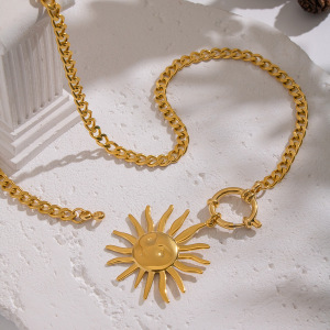 Collier Pendentif Soleil En Acier Inoxydable Étanche Couleur Or (1 Pièce) h5 Image4