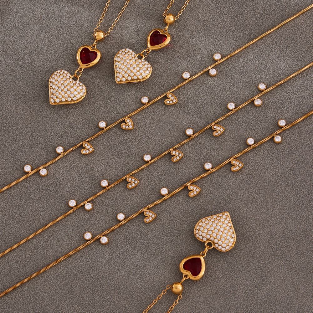 Collier Pendentif Femme En Forme De Cœur Délicat Et Mignon, En Acier Inoxydable Étanche, Couleur Or, Avec Zircon. Image4
