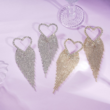 Boucles d'oreilles festives en cuivre avec pompon en forme de cœur (1 paire)