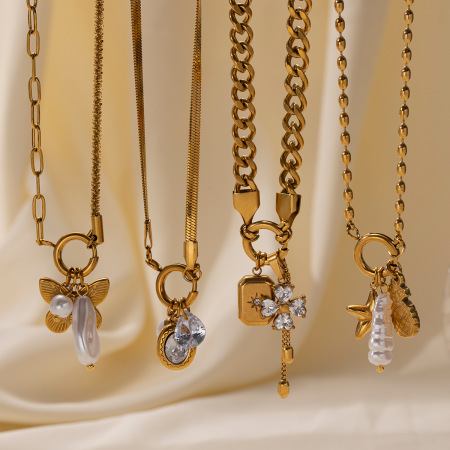 Collier pendentif papillon et fleur en acier inoxydable étanche couleur or (1 pièce)