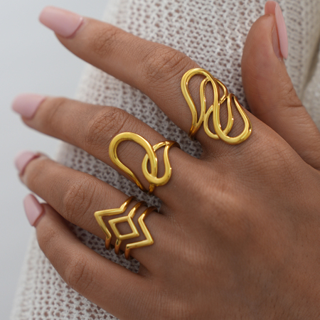 Bague femme en acier inoxydable étanche, aux lignes simples et irrégulières. 2