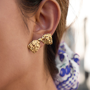 Boucles D'Oreilles Puces Pour Femme, En Acier Inoxydable Doré, Ajourées, Avec Nœud Papillon Romantique (1 Paire). h5 Image4