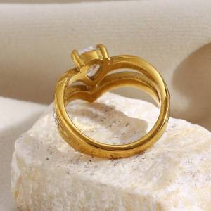 Bague Crownluxury Heart Pour Femme, En Acier Inoxydable Étanche, Couleur Or, Ornée De Pierres Précieuses (1 Pièce). h5 Image3
