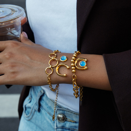 Bracelet à breloques pour femme, 1 pièce, luxueux, rond en résine bleue, acier inoxydable étanche, couleur or