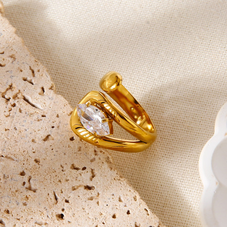 Bague élégante et luxueuse en acier inoxydable et zircone de forme irrégulière 2