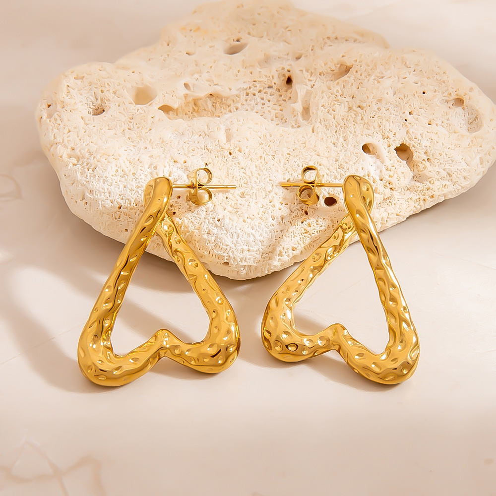 1 Paire De Boucles D'Oreilles À Clous Rétro En Acier Inoxydable Doré, Motif Marteau En Forme De Cœur Image3