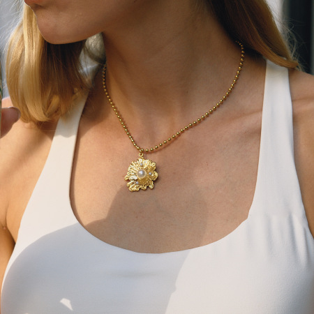 Collier pendentif femme en acier inoxydable doré, motif fleur douce (1 pièce) 2
