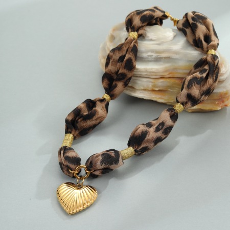 Collier pendentif femme en acier inoxydable doré, motif léopard et cœur (1 pièce) 2