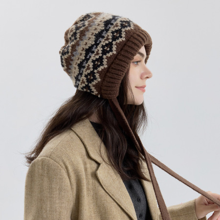 Chapeau pour femme en polyester tissé Fair Isle, série classique, 1 pièce 2