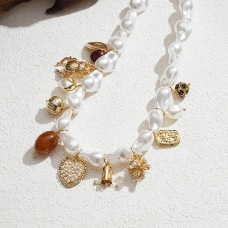 Collier avec pendentif en forme de cœur en perles artificielles, 1 pièce 2