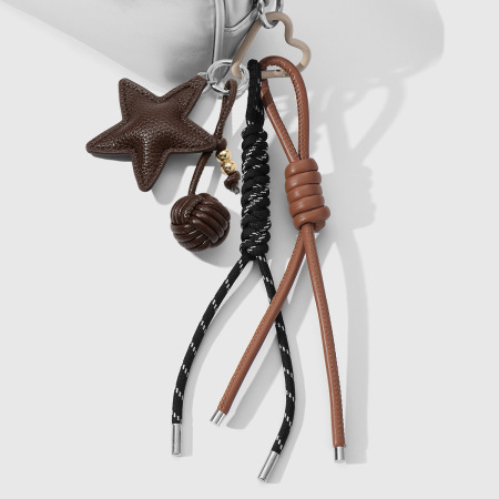 1 pièce de breloque de sac en cuir tissé en forme d'étoile 2