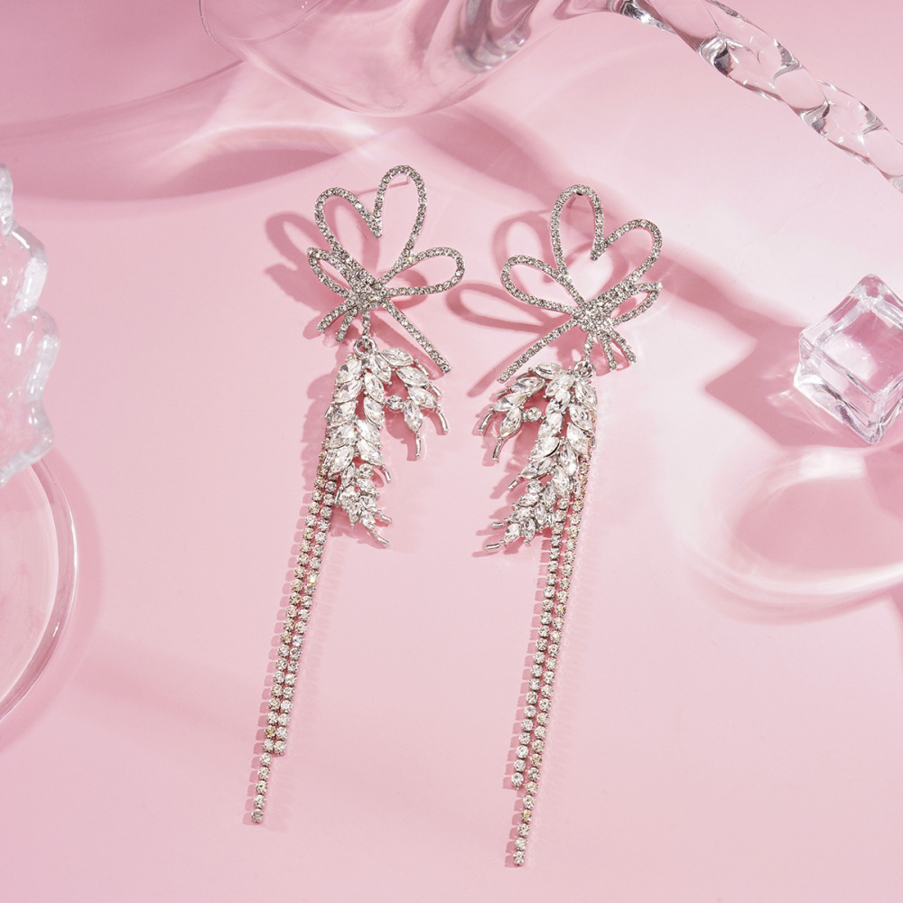1 Paire De Boucles D'Oreilles Festives En Alliage Avec Pompons Et Fleurs Image4