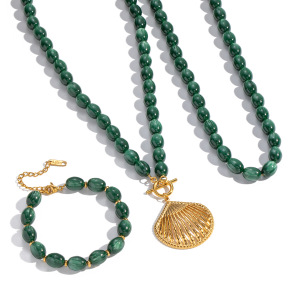 Ensemble De Colliers Et Pendentifs Coquillages En Perles De Résine De Forme Irrégulière h5 Image5