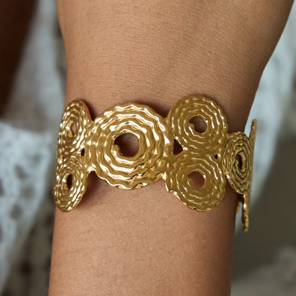 Bracelet Manchette Pour Femme Shining Dove En Acier Inoxydable Étanche Couleur Or (1 Pièce) Image4