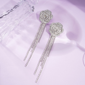 1 Paire De Boucles D'Oreilles Festives En Alliage Avec Pompon Rose h5 Image4