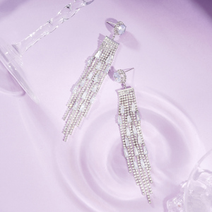 1 Paire De Boucles D'Oreilles À Pompons De La Collection Festive h5 Image2