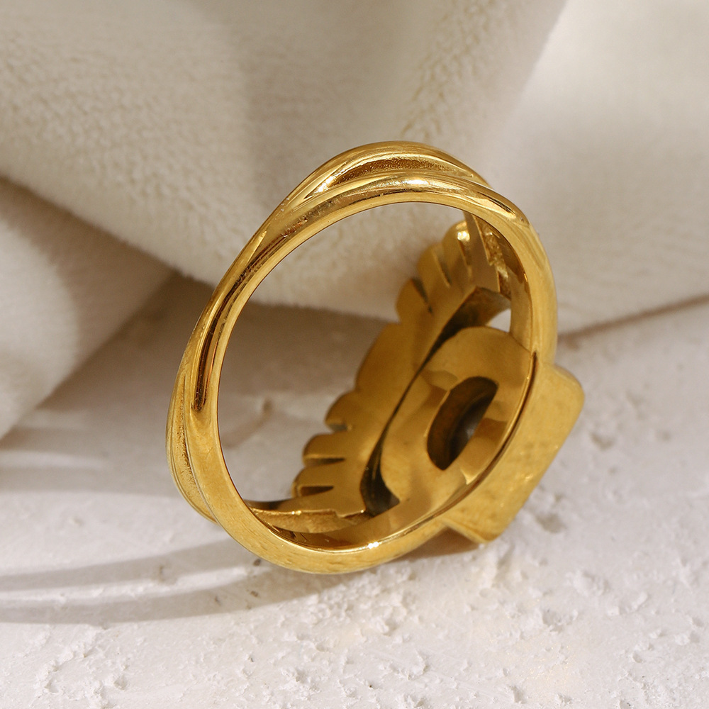 Bague Pour Femme En Acier Inoxydable De Forme Irrégulière, Étanche, Couleur Or, Ornée D'Un Zircon. Image3