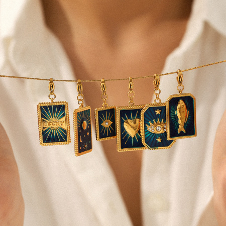 Pendentif femme œil du diable, étoile et lune en acier inoxydable étanche couleur or avec zircon (1 pièce)